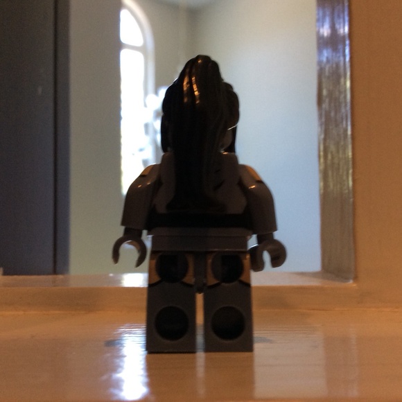 Custom Lego Mortal Kombat Kitana Minifigure - Picture 4 of 6
